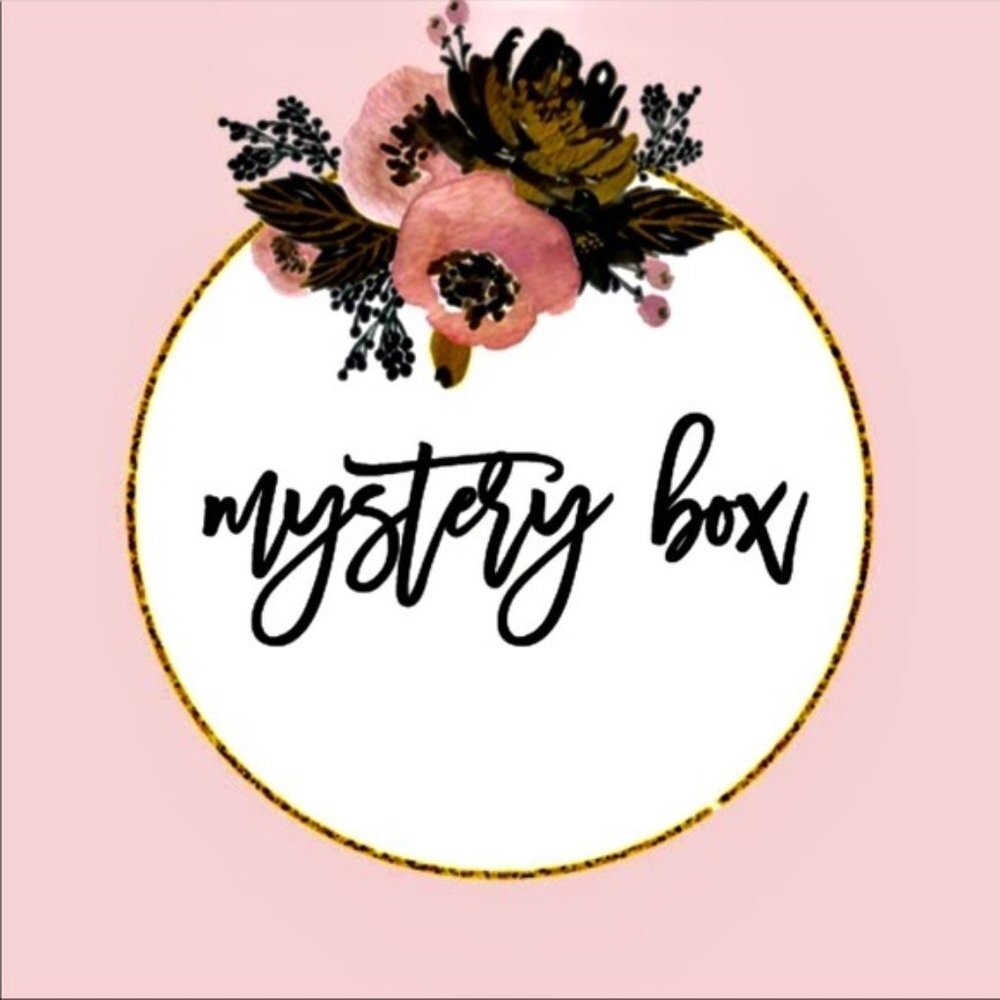 Five Piece Style Curated Mystery Box Size … - Picture 1 of 2